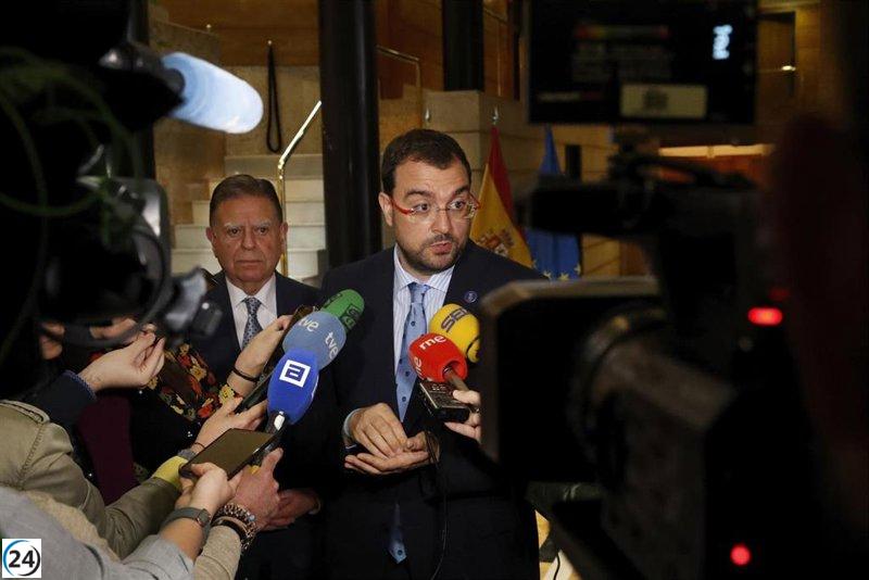 Barbón confía en mantener la mayoría de empleos en el ERE de Saint-Gobain Sekurit.