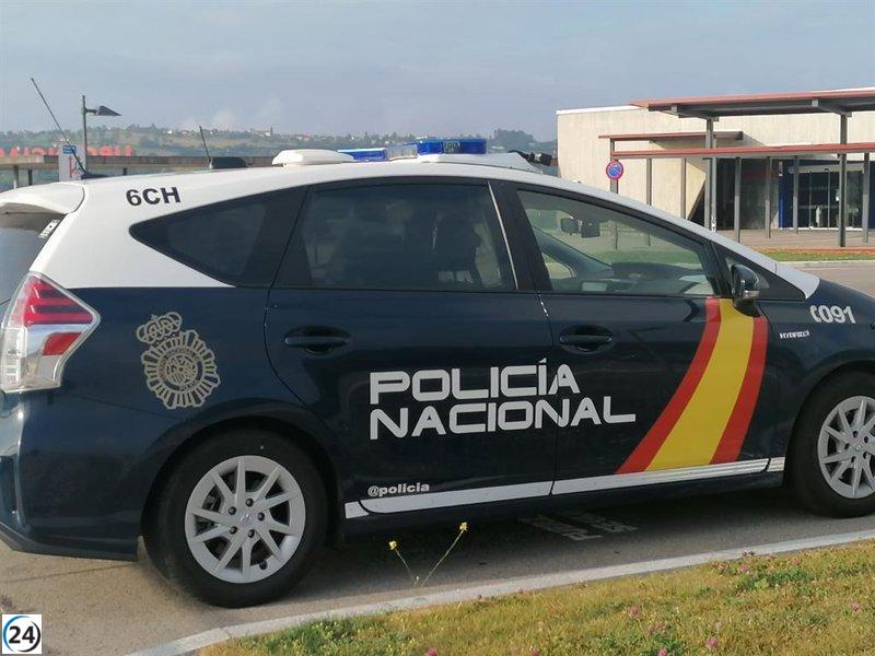 Hombre detenido tras robar un autobús y estrellarlo en Avilés para robar una bicicleta.