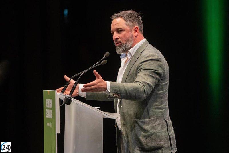 Vox propone en el Congreso detener reparto de migrantes entre comunidades y recortar ayudas a ONGs y países de origen.