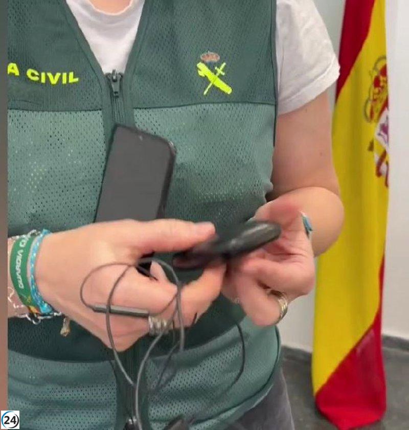 La Guardia Civil atrapa a estudiante tramposo en examen de conducir.