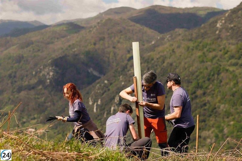 EDP celebra el Día de la Tierra con 50 nuevos árboles frutales, una acción por la supervivencia del oso pardo.