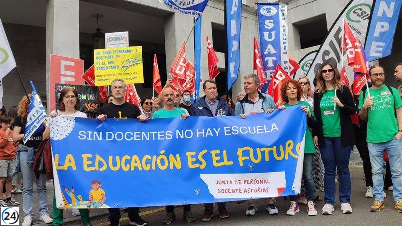Docentes en Asturias reinician protestas exigentes en negociación con el gobierno: