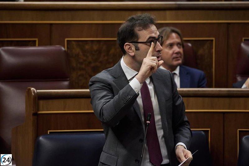 El Gobierno da luz verde a la OPA de BBVA sobre Sabadell bajo la condición de que permanezcan independientes durante tres años.