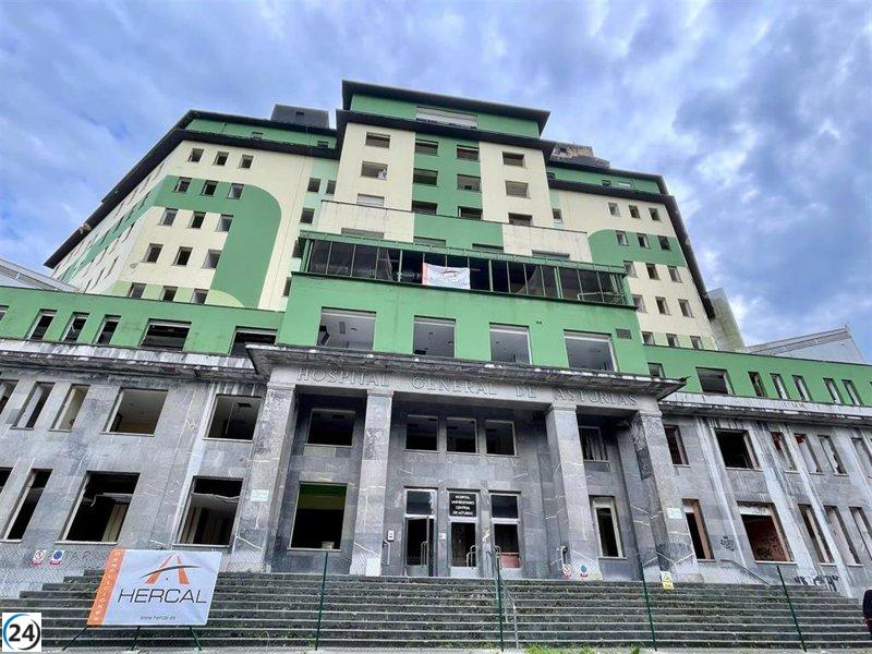 Llamazares denuncia la nueva suspensión del desmantelamiento del viejo HUCA como un 