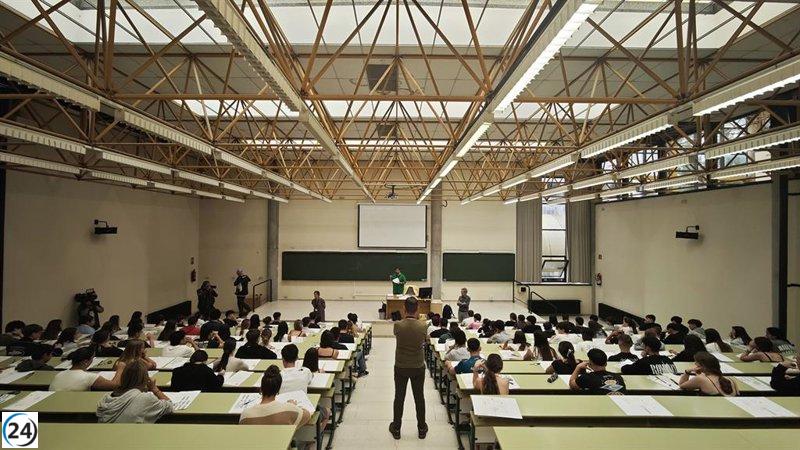 La PAU de Asturias aborda la desigualdad educativa y la brecha digital en su prueba de Lengua.