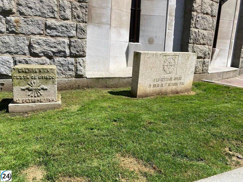 Podemos Asturies denuncia la inacción del Gobierno regional ante la eliminación de símbolos franquistas.