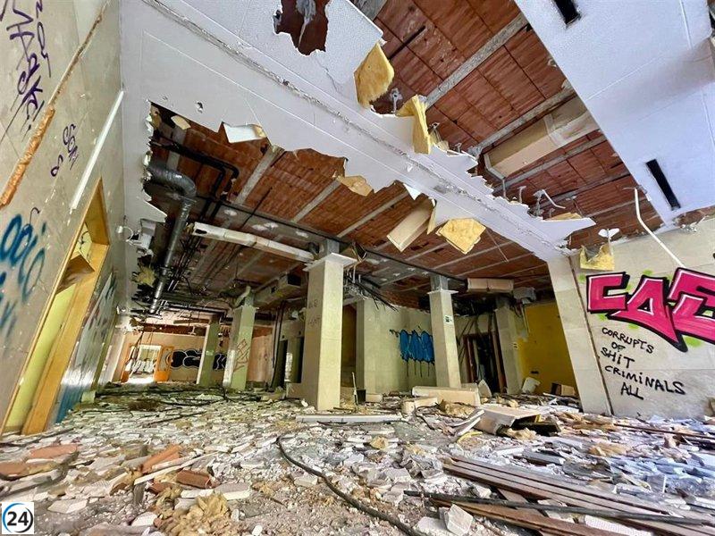 Ayuntamiento de Oviedo acuerda impulsar la reanudación de demoliciones del antiguo HUCA, a pesar de diferencias.