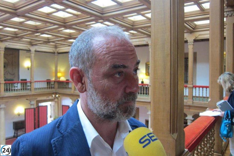 El escritor asturiano Xuan Bello muere a los 60 años.