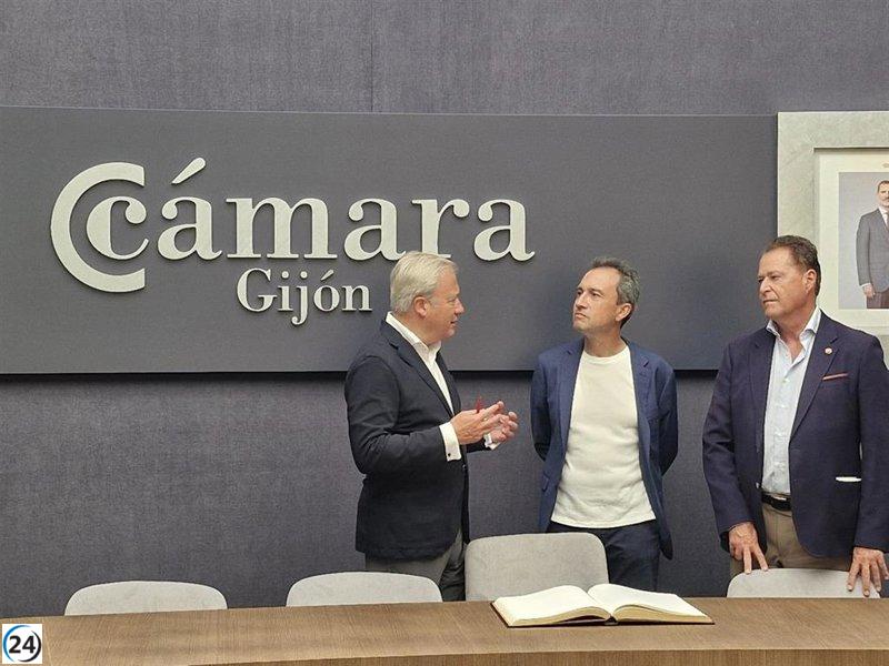 Zapico asegura que la nueva ley de vivienda en Asturias prioriza a las personas sobre el lucro.