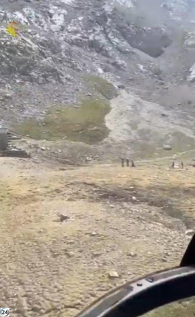Un hombre de 74 años es rescatado en Picos de Europa tras sufrir un agotamiento en la montaña.