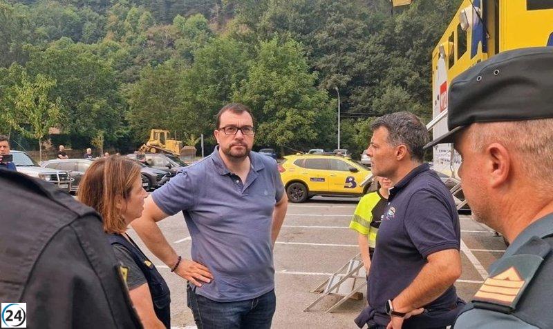 Barbón destaca que Asturias vive su mayor movilización de recursos ante los incendios.