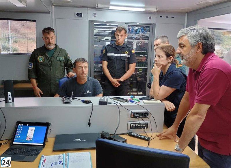 Helicóptero navarro se suma a la lucha contra incendios en Asturias.