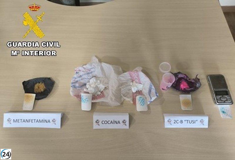 Arrestan a un residente de Navia por narcotráfico tras alertas de la comunidad.