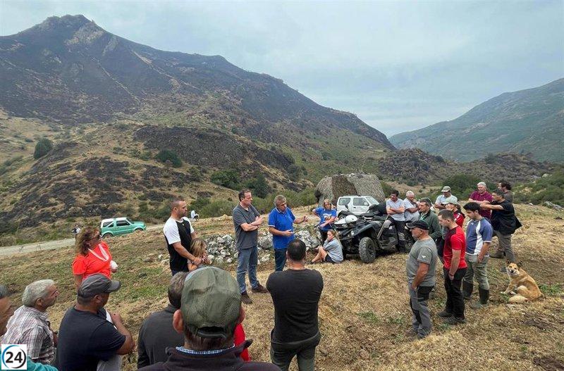 El consejero de Medio Rural respalda su manejo de las ayudas para incendios ante las críticas populares.