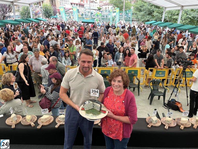 La subasta por el queso Cabrales aspira a un nuevo récord Guinness en su próxima edición.