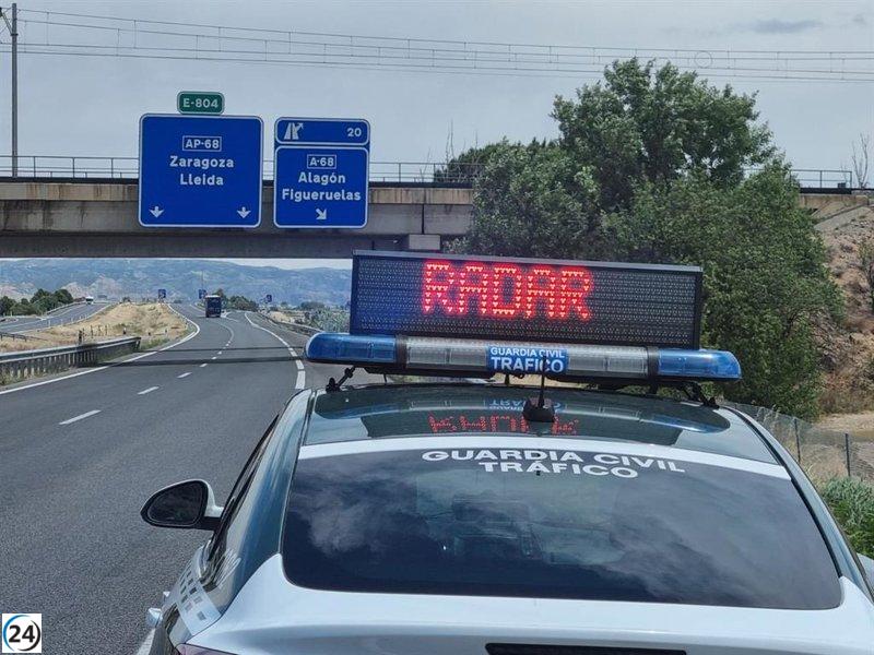 Automovilistas Europeos Asociados alerta sobre el aumento de multas por radares ocultos en España.