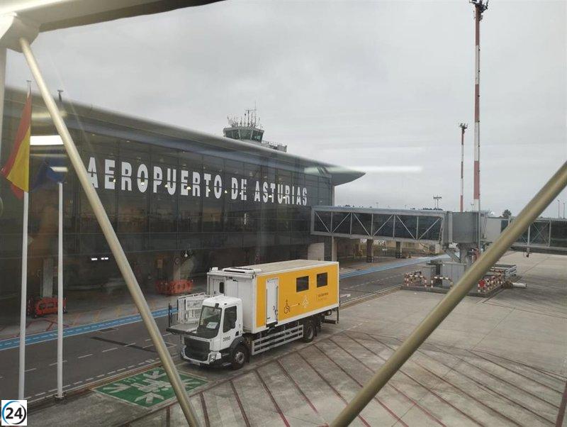 El Aeropuerto de Asturias termina agosto con más de 205,000 viajeros, marcando un ligero aumento del 0,6%.