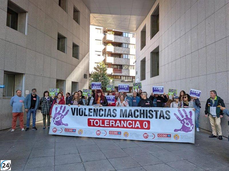 CCOO y UGT se manifiestan en Oviedo por la erradicación de la violencia de género: