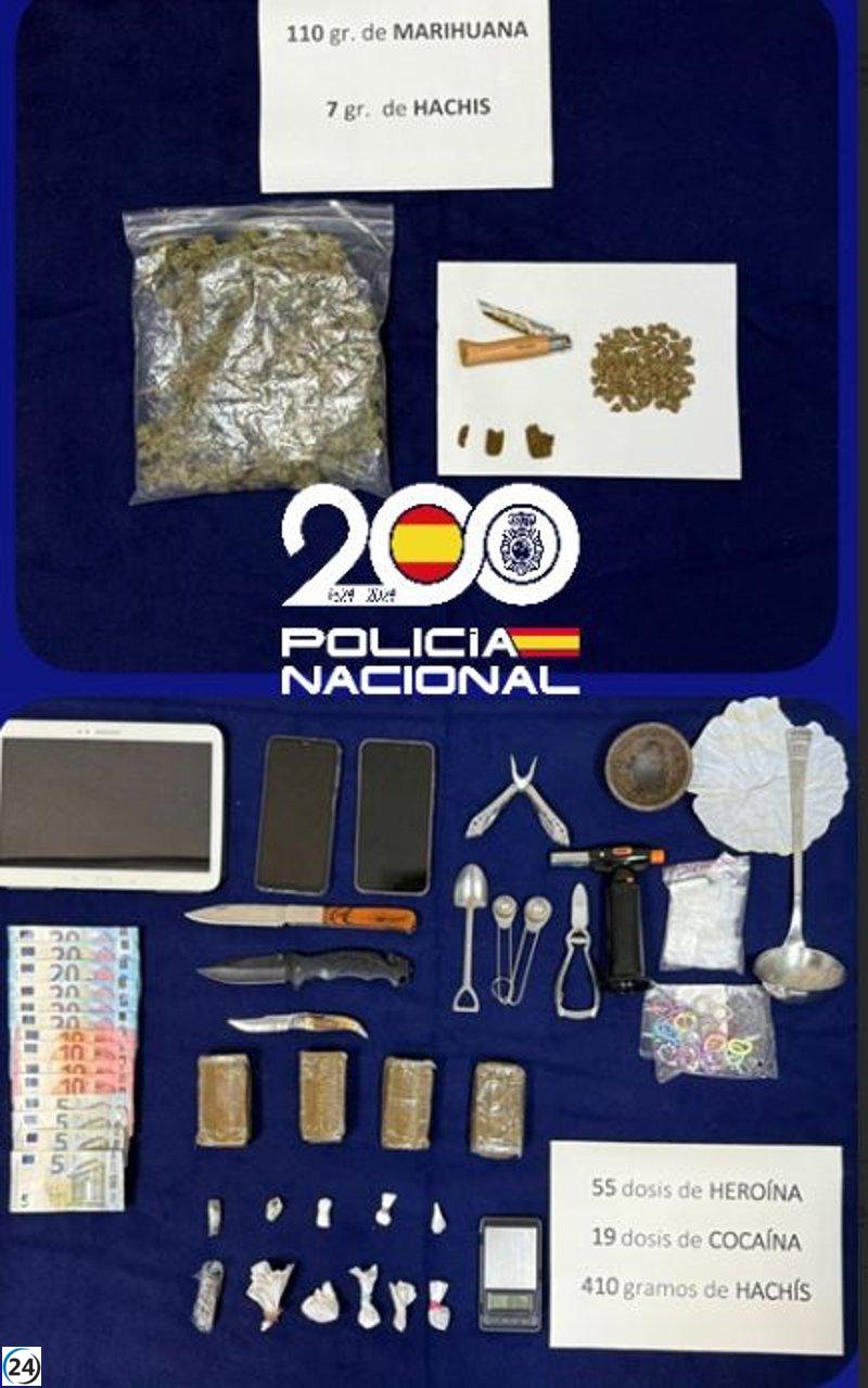 Operativo policial en Avilés: tres arrestos tras cerrar dos puntos de venta de drogas.