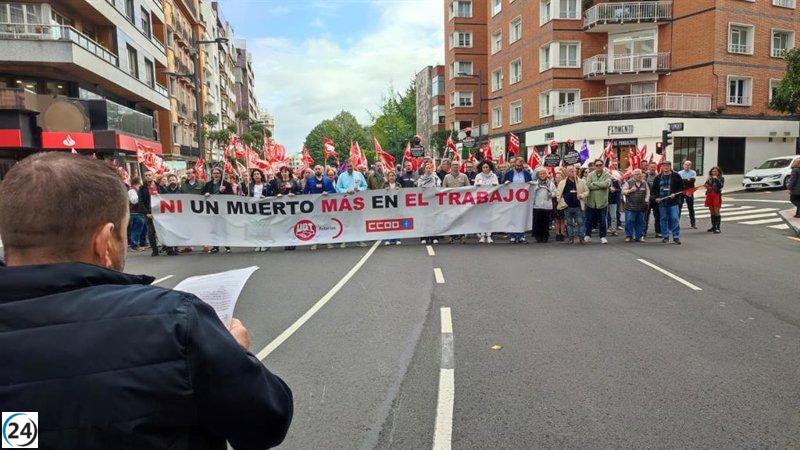 Sindicatos reclaman la inmediata implementación del plan contra la siniestralidad laboral pactado hace un año.