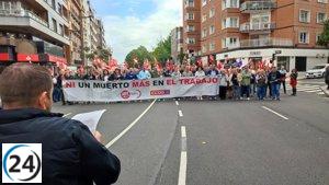 Sindicatos reclaman la inmediata implementación del plan contra la siniestralidad laboral pactado hace un año.