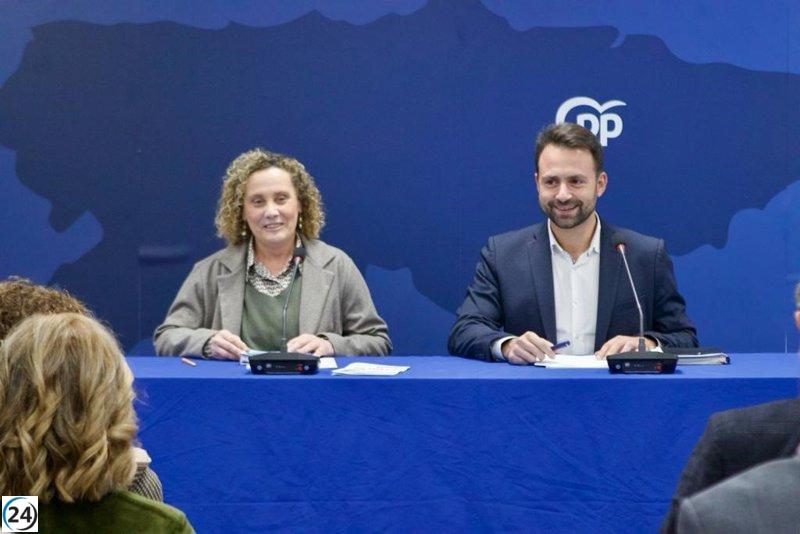 El PP de Asturias critica al PSOE por manipular a los pensionistas en sus estrategias políticas.
