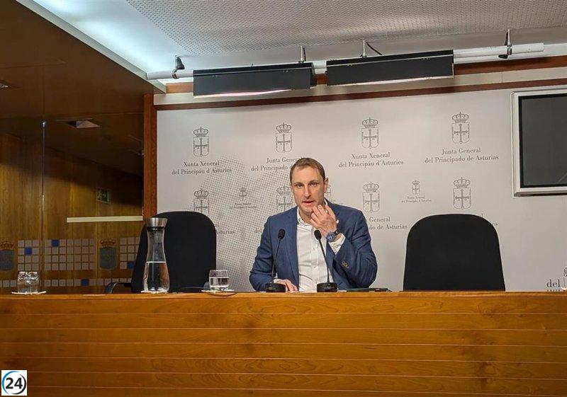 Pumares (Foro) espera que las elecciones en Aragón ayuden a Vox a definir su posición.