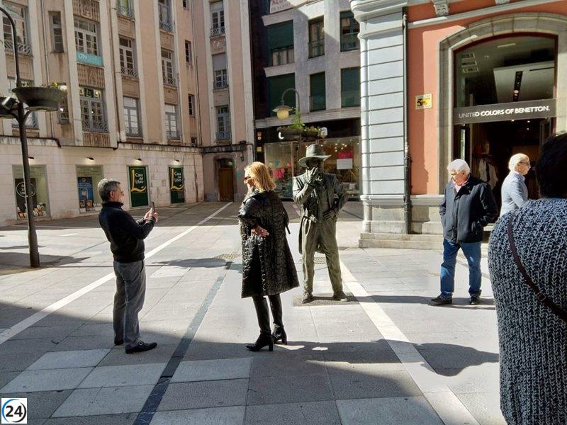 IU interroga al gobierno municipal sobre la restauración del mural de Tino Casal y el lanzamiento de la ruta de arte urbano.