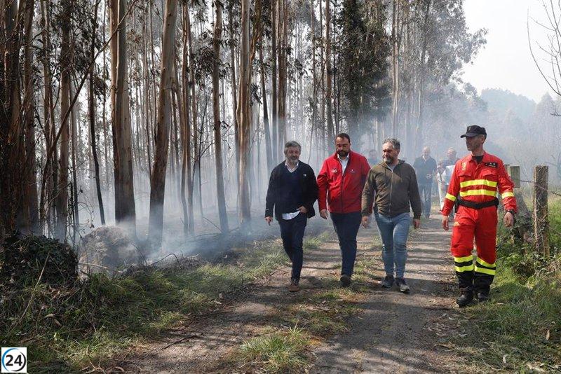 Calvo afirma que el nuevo cuerpo de agentes medioambientales aumentará su presencia territorial.
