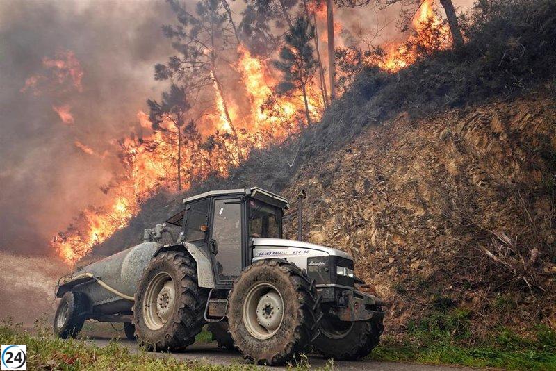 Seis incendios activos y 35 en revisión en Asturias.