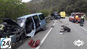 Tres heridos en colisión entre tres autos en Salas.