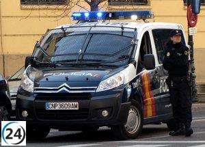 Dos hombres son detenidos por la Policía tras robo en bazar de Gijón.