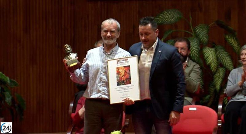 Fernando Simón galardonado por UGT Asturias con la Medalla de Oro en los Premios Primero de Mayo.