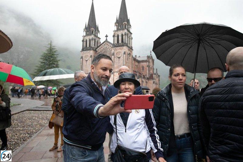Abascal exige a Feijóo rectificación por postura
