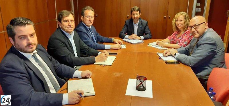 El Gobierno de Asturias respalda Windar Renovables en su proyecto para la antigua planta de Alcoa.