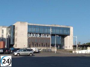 Acusado de agredir a su hija en Gijón con arma blanca, espera juicio bajo orden de alejamiento.