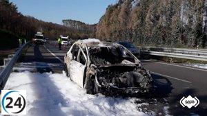 Incidente en la A-8: Un vehículo queda carbonizado cerca de Cadavedo