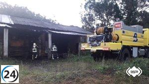 Dos incendios se apagan en una casa deshabitada y en una nave de Vegadeo.