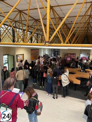 Más de 830 aspirantes compiten por trece puestos en el gobierno autonómico.