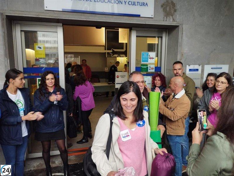 Sindicatos salen de Consejería, priorizan negociaciones con Educación.