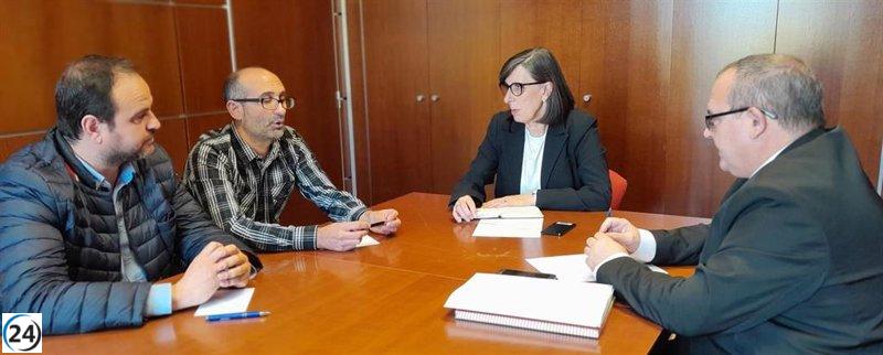 El Gobierno de Asturias se compromete a mantener un diálogo constante con los sindicatos sobre el avance de la industria