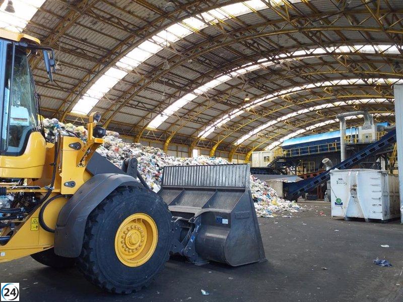 Roqueñí asegura que la gestión de residuos conlleva un aumento en los impuestos municipales.