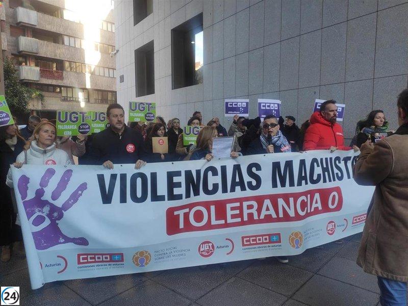 Sindicatos mayoritarios se unen en Oviedo para protestar contra la violencia de género