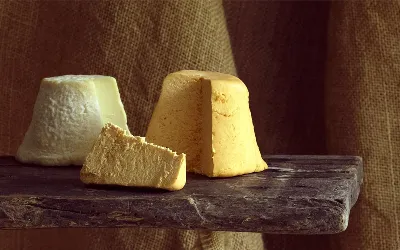 Aprende a hacer queso de Afuega'l pitu en una quesería asturiana