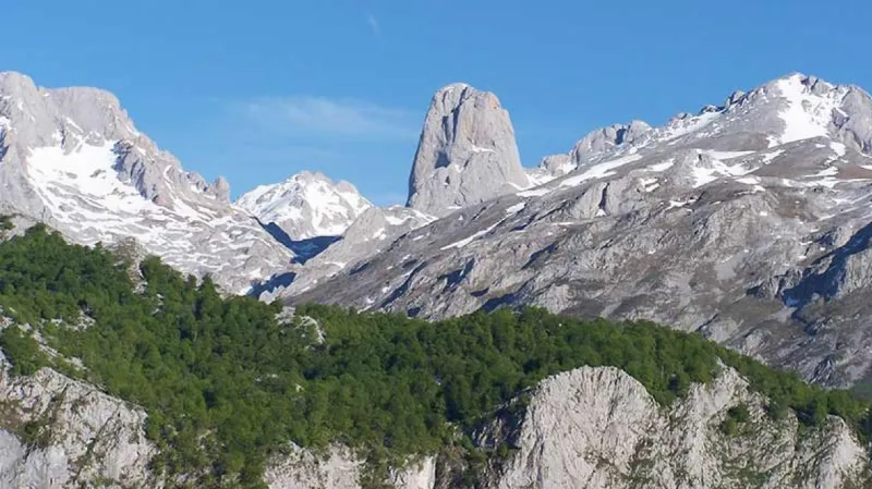 La majestuosidad de los Picos de Europa: una maravilla de la naturaleza
